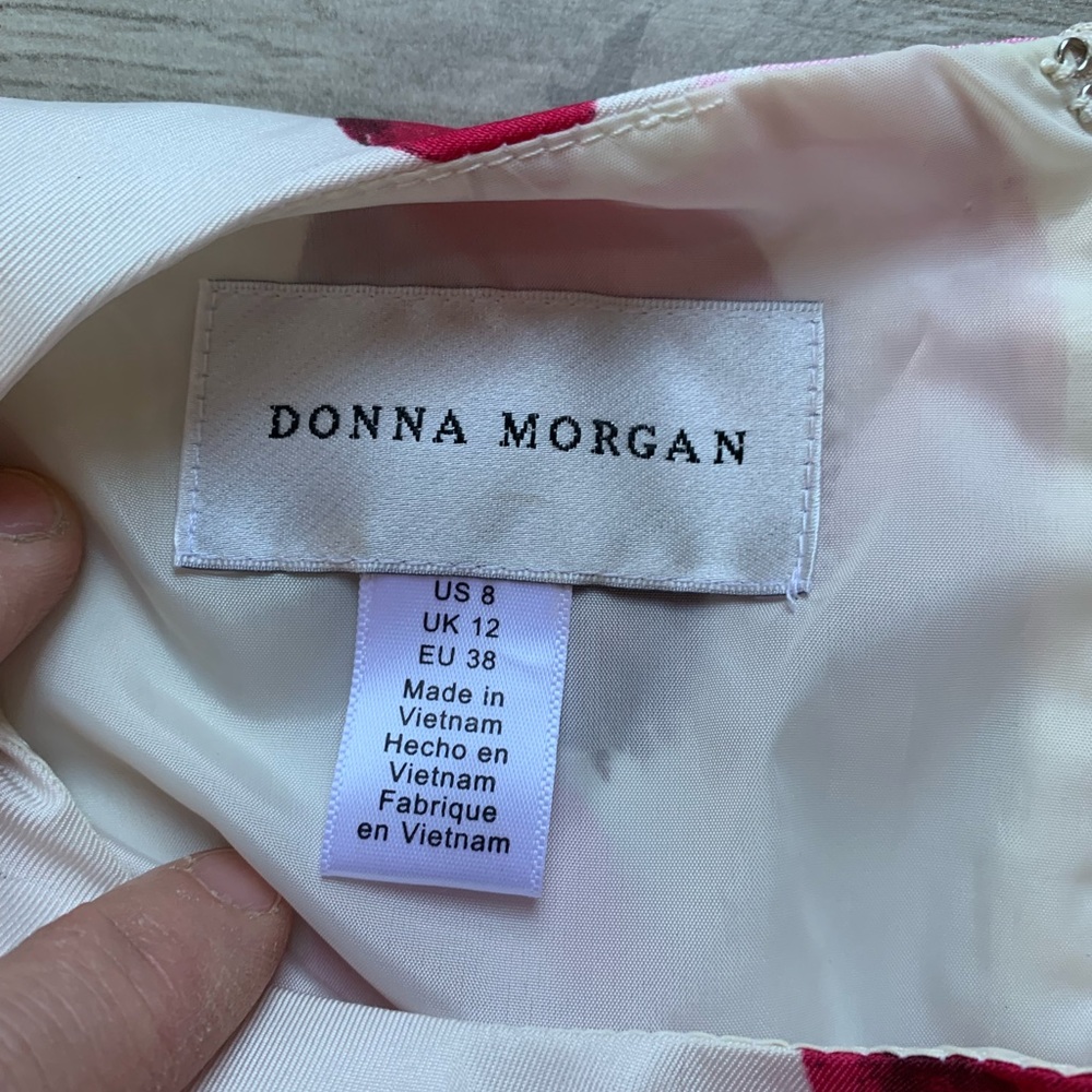 Donna Morgan Fit and Flare Spring Dress 8 - Picture 3 of 9